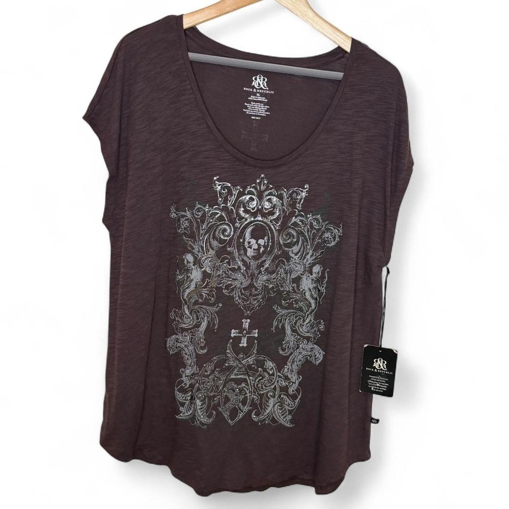 Rock & Republic Studded Gothic Skull Tee XL